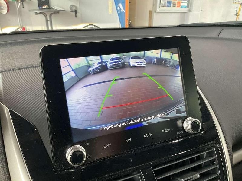 Grau Gebraucht 2022 Mitsubishi Eclipse Cross Plus SUV | 25.600 € (Guter Preis) - Bild 1/4