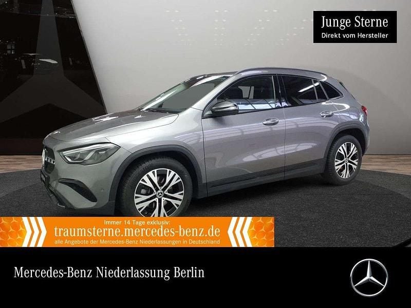 Mountain grau Gebraucht 2024 Mercedes GLA200 Progressive SUV | 36.290 € (Guter Preis) - Bild 1/3