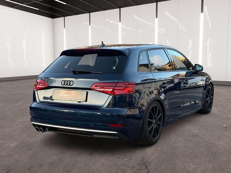Gebraucht Audi A3 Sport 150 PS (110 kW) 2019 Blau Limousine
