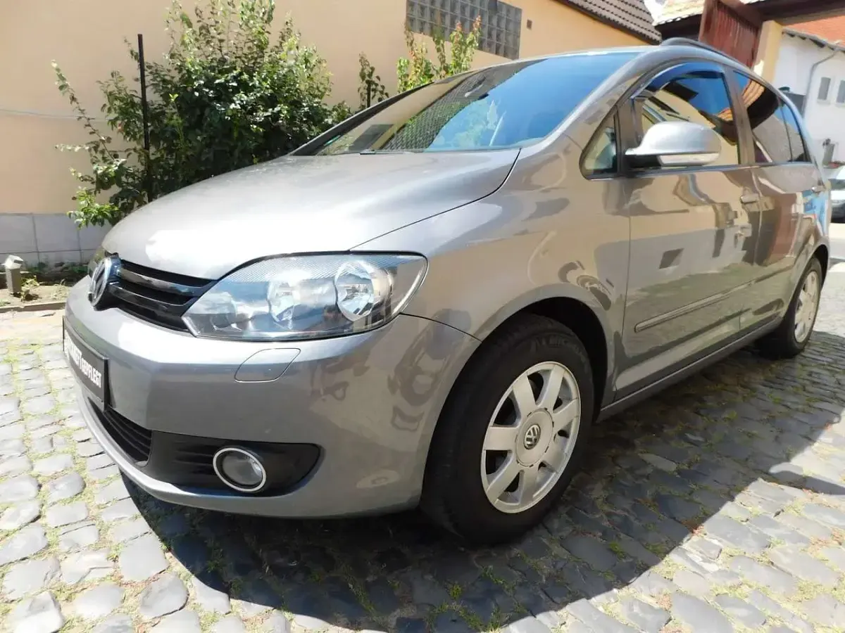Gebraucht VW Golf VII Trendline 105 PS (77 kW) 2013 Grau Limousine