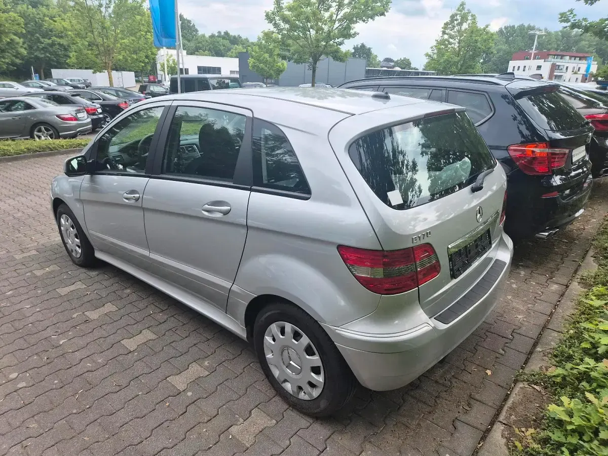 Gebraucht Mercedes B170 116 PS (85 kW) 2008 Silber Van / Kleinbus