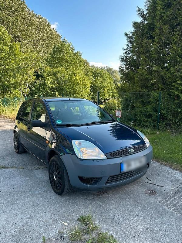 Blau Gebraucht 2004 Ford Fiesta Kleinwagen | 499 € (Guter Preis) - Bild 1/4