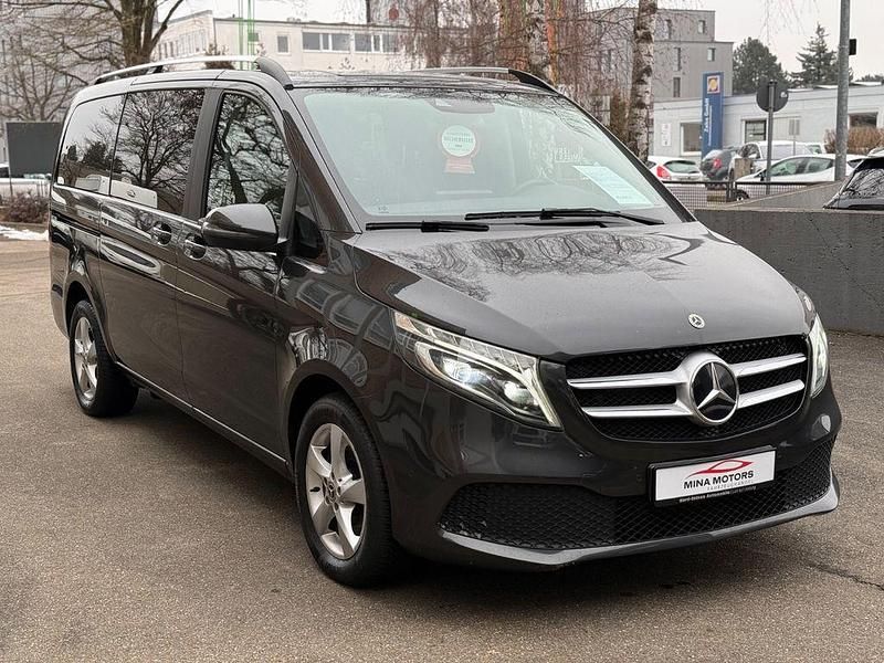 Gebraucht Mercedes V300 237 PS (174 kW) 2022 Grau Van / Kleinbus