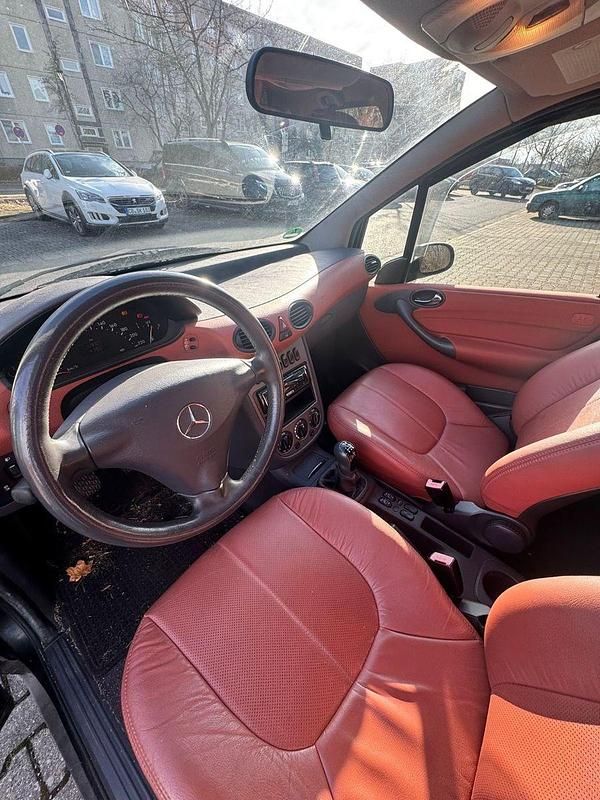 Gebraucht Mercedes A140 Classic 82 PS (60 kW) 2001 Schwarz Kleinwagen