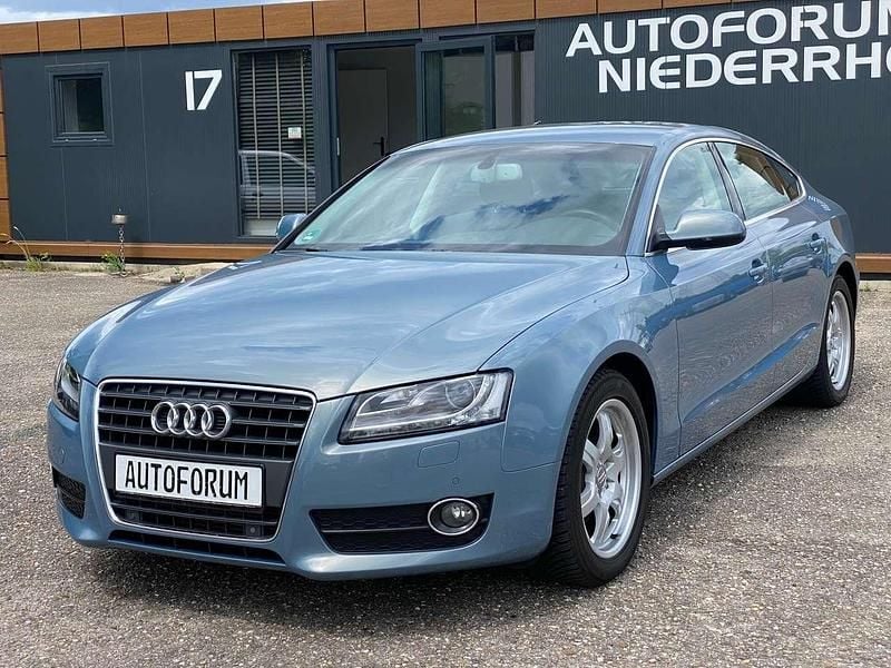 Sphärenblau metallic Gebraucht 2011 Audi A5 Coupé | 12.990 € (Fairer Preis) - Bild 1/4