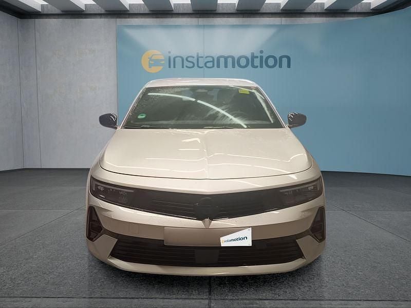 Używany Opel Astra 131 KM (96 kW) 2025 Szary Sedan/Limuzyna