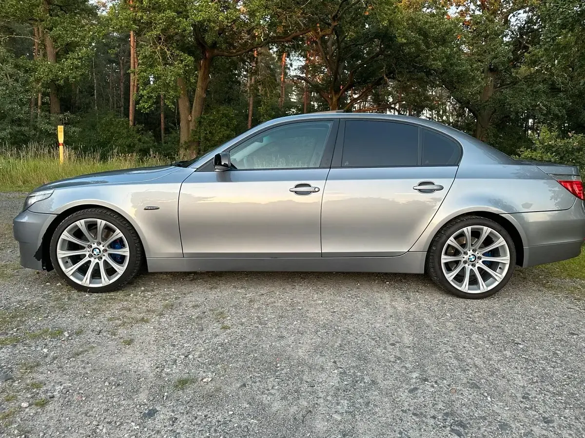 Gebraucht BMW 530 M Sport 231 PS (169 kW) 2004 Grau Limousine
