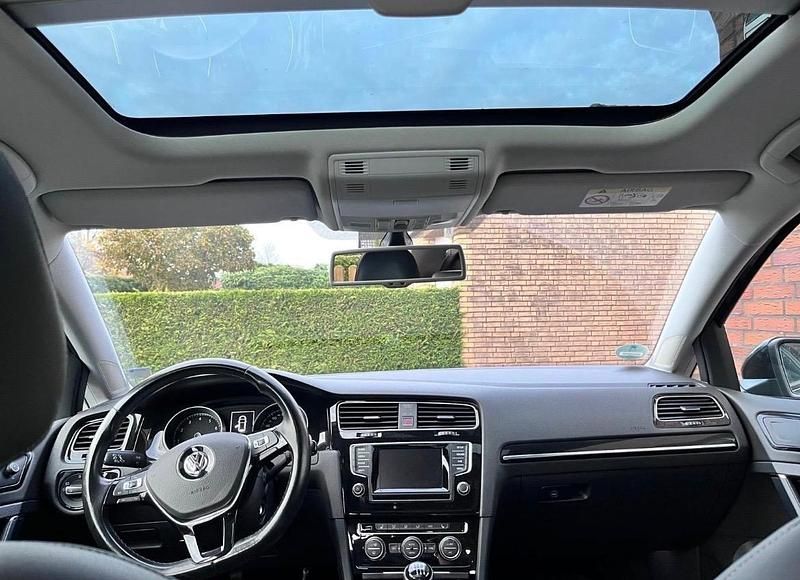 Gebraucht VW Golf VII Highline 122 PS (89 kW) 2015 Schwarz Kleinwagen
