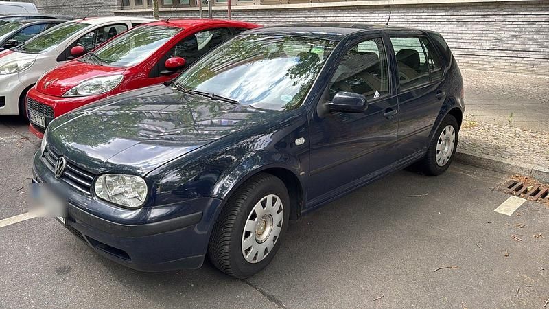 Blau Gebraucht 2003 VW Golf IV Ocean Limousine | 1.200 € (Guter Preis) - Bild 1/4