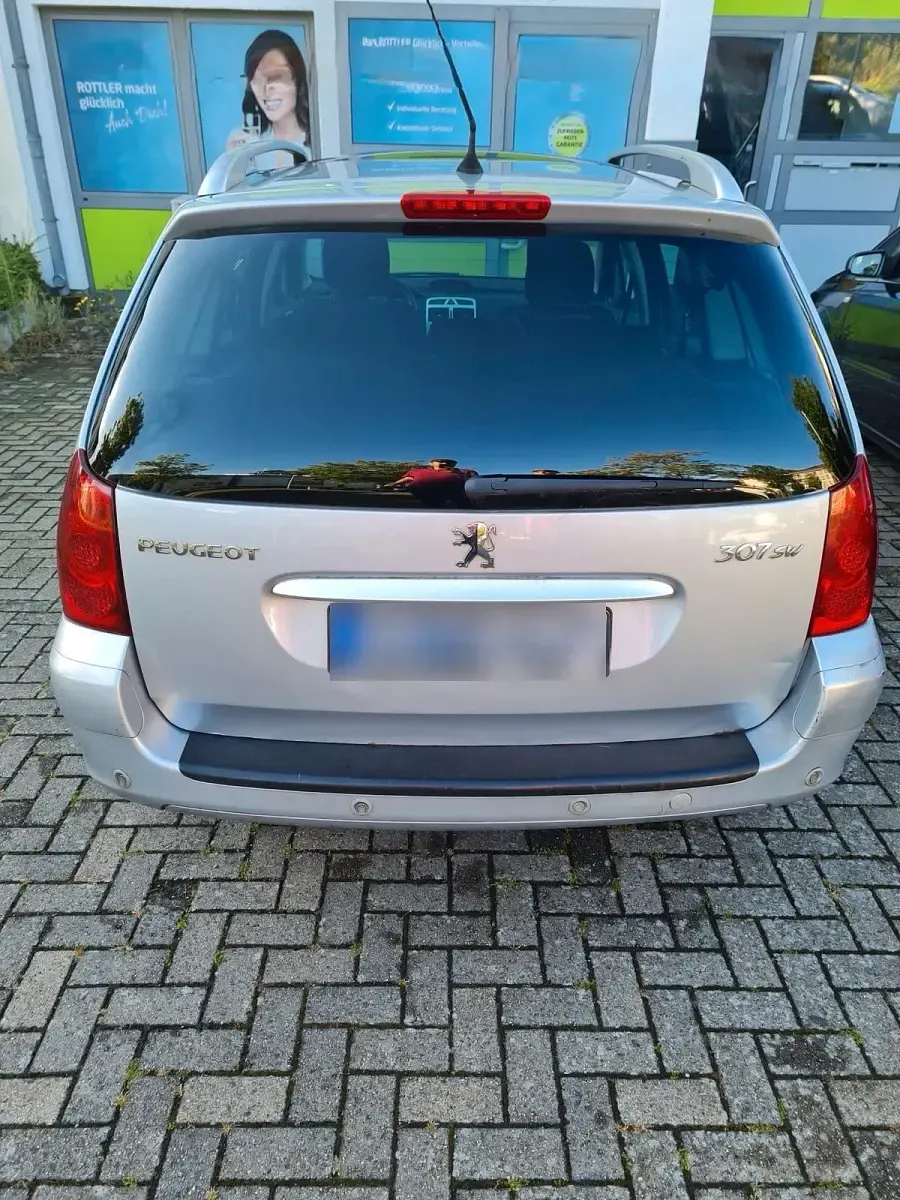 Gebraucht Peugeot 307 109 PS (80 kW) 2007 Silber Limousine