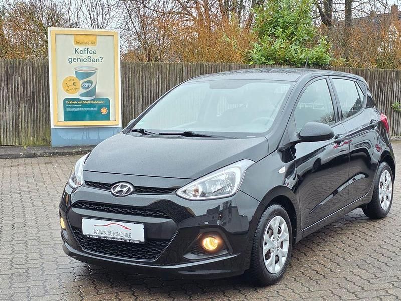 Gebraucht Hyundai i10 Classic 67 PS (49 kW) 2016 Schwarz Kleinwagen