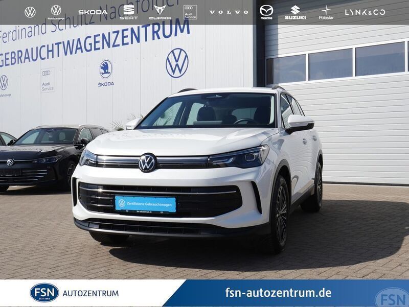 Weiß Gebraucht 2024 VW Tiguan Life SUV | 37.600 € (Fairer Preis) - Bild 1/4