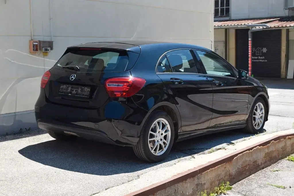 Gebraucht Mercedes A200 136 PS (100 kW) 2015 Schwarz Kleinwagen