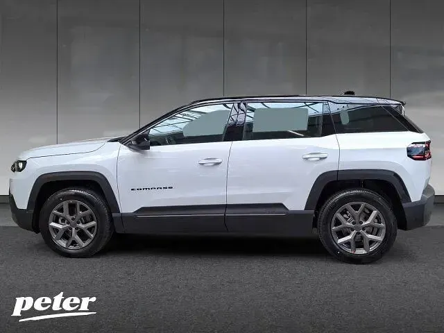 Uusi Jeep Compass Altitude 144 HP (105 kW) 2026 Valkoinen Katumaasturi
