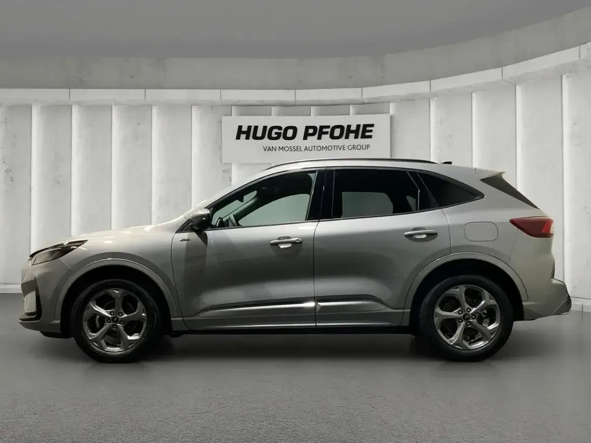 Gebraucht Ford Kuga ST-Line 186 PS (136 kW) 2025 Solar silver metallic SUV