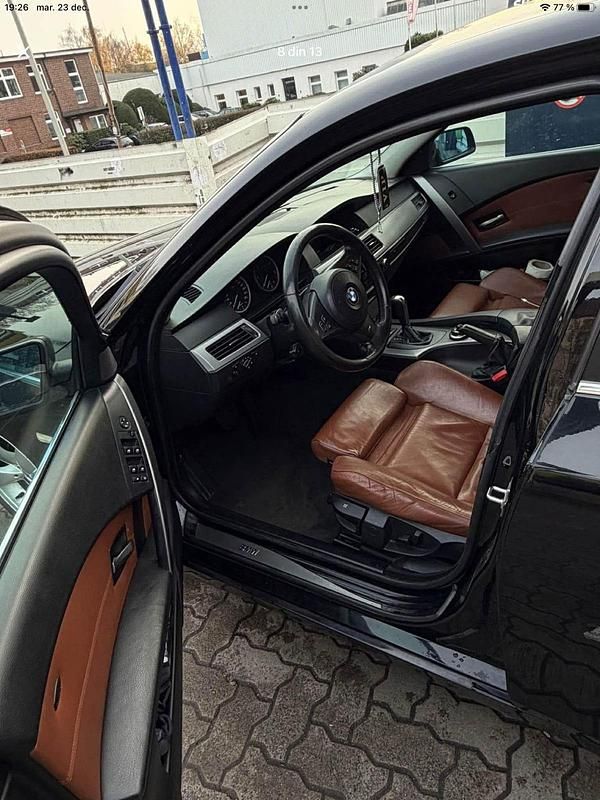 Gebraucht BMW 530 245 PS (180 kW) 2007 Schwarz Limousine