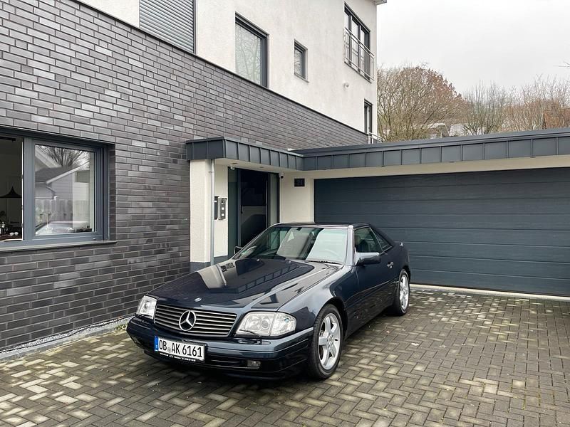 Schwarz Gebraucht 1996 Mercedes SL320 Cabrio | 20.950 € - Bild 1/4
