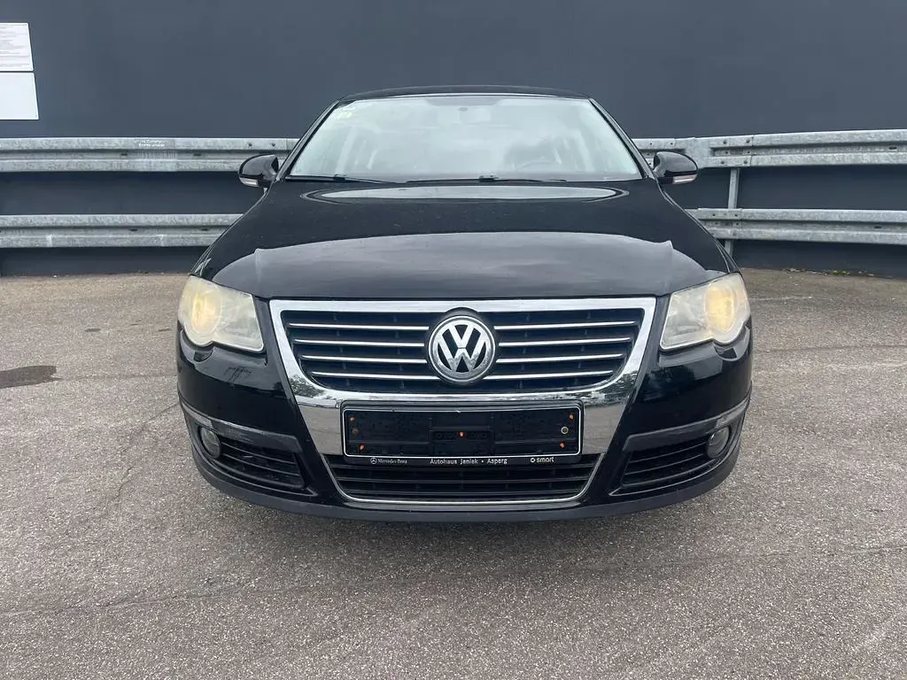 Gebraucht VW Passat Trendline 160 PS (117 kW) 2010 Schwarz Limousine