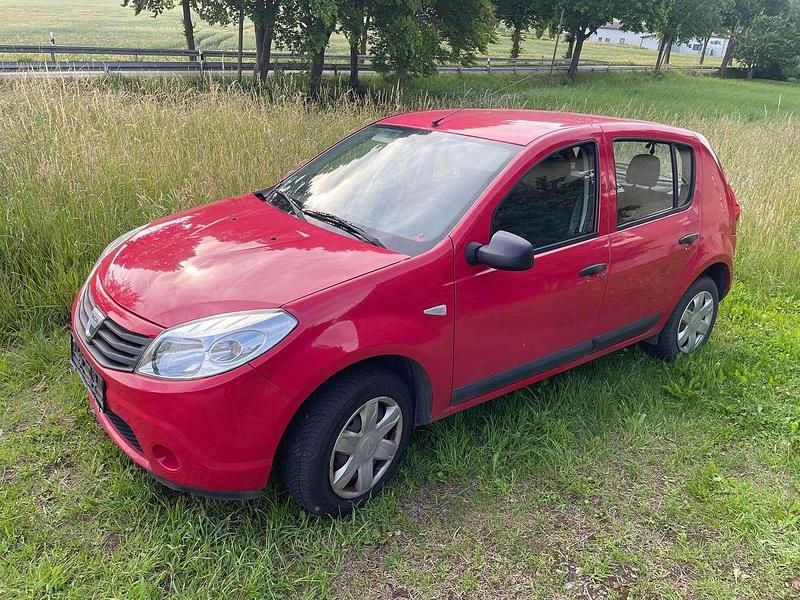 Gebraucht Dacia Sandero 75 PS (55 kW) 2010 Rot Kleinwagen