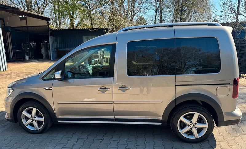 Usata VW Caddy 150 CV (110 kW) 2018 Monovolume