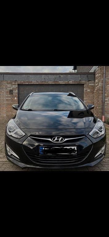 Schwarz Gebraucht 2014 Hyundai i40 Edition Kombi | 6.350 € (Fairer Preis) - Bild 1/4
