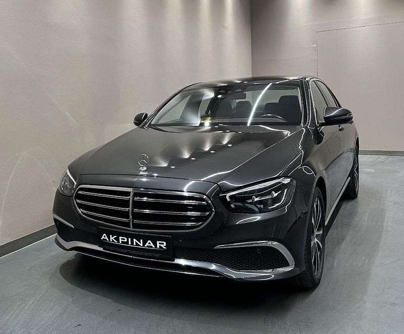 Gebraucht Mercedes E300 Luxury 194 PS (142 kW) 2022 Grau Limousine