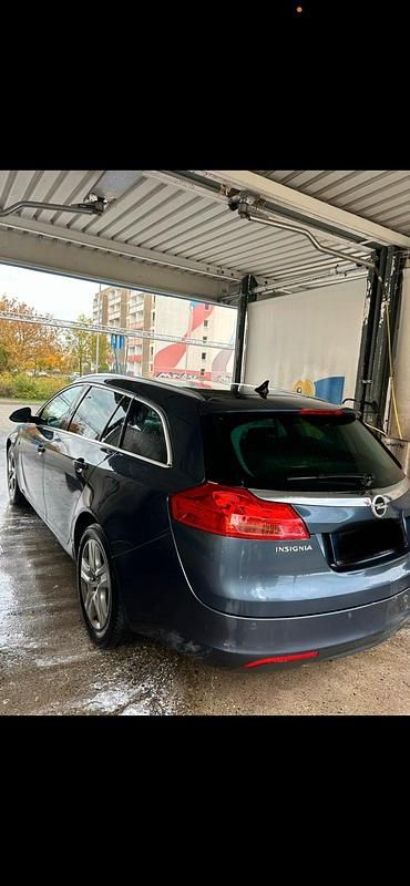 Gebraucht Opel Insignia 160 PS (117 kW) 2010 Blau Kombi