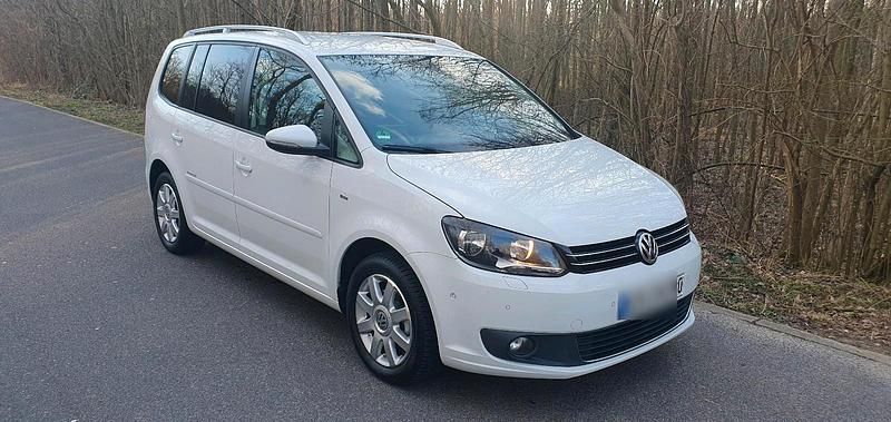 Gebraucht VW Touran 105 PS (77 kW) 2014 Weiß Van / Kleinbus