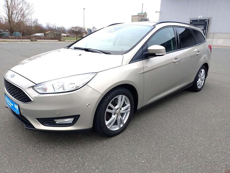 Gebraucht Ford Focus Business Edition 150 PS (110 kW) 2015 Titangrau metallic Kombi