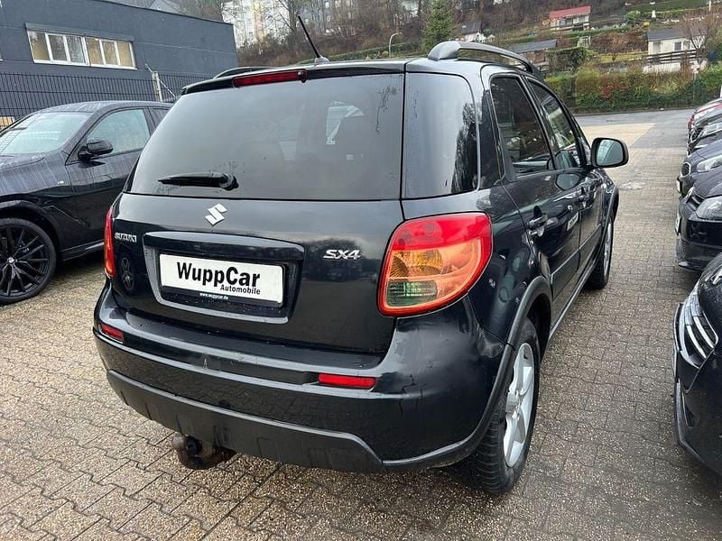 Gebraucht Suzuki SX4 107 PS (78 kW) 2009 Schwarz Limousine
