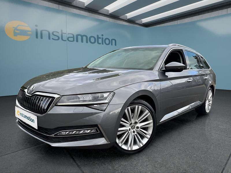 Grau Gebraucht 2022 Skoda Superb Kombi | 25.499 € (Fairer Preis) - Bild 1/4