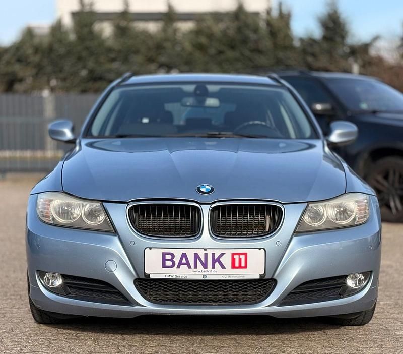 Gebraucht BMW 318 Comfort Edition 143 PS (105 kW) 2012 Blau Kombi