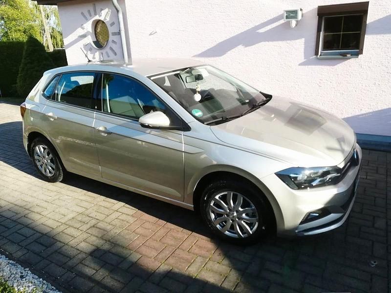 Gebraucht VW Polo IQ Drive 95 PS (69 kW) 2020 Silber Kleinwagen