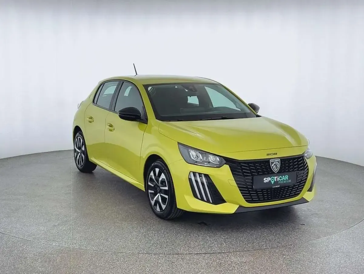 Gebraucht Peugeot 208 Active 75 PS (55 kW) 2024 Gelb Kleinwagen