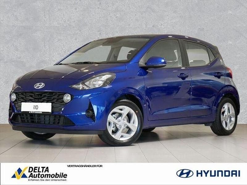Intense blue / met Gebraucht 2022 Hyundai i10 Trend Kleinwagen | 13.990 € (Fairer Preis) - Bild 1/4