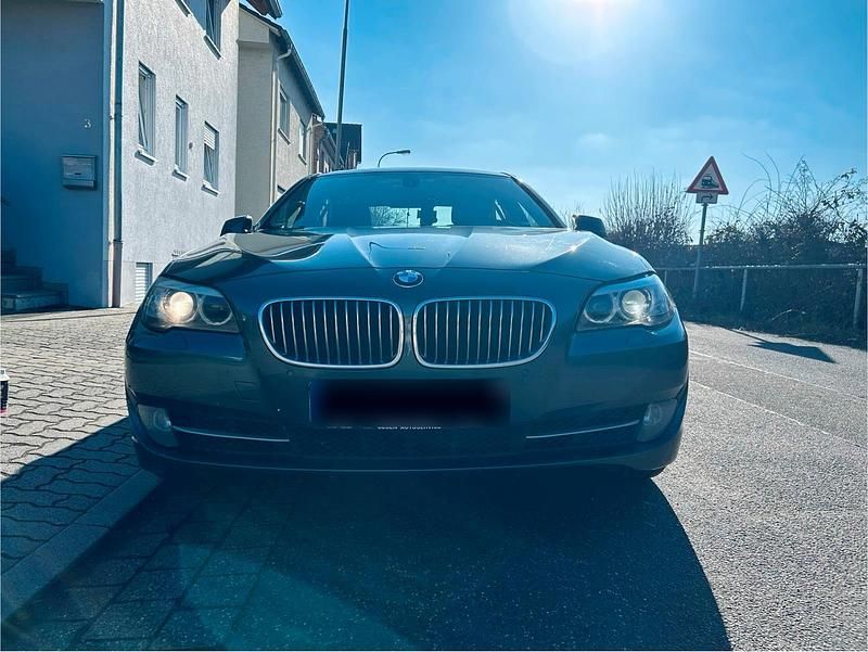 Gebraucht BMW 520 184 PS (135 kW) 2012 Grün Limousine