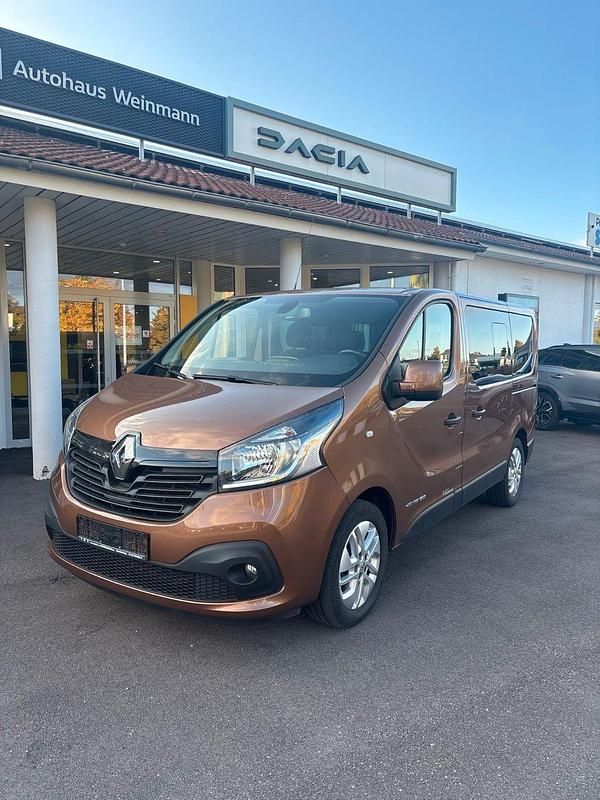 Braun Gebraucht 2017 Renault Trafic Expression Van | 16.490 € (Etwas zu teuer) - Bild 1/4