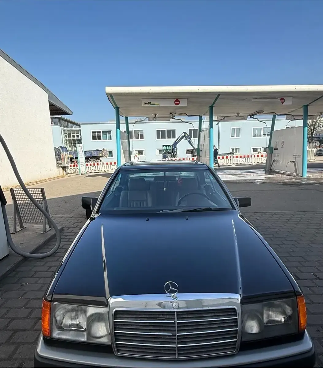 Gebraucht Mercedes E300 200 PS (147 kW) 1987 Schwarz Coupé