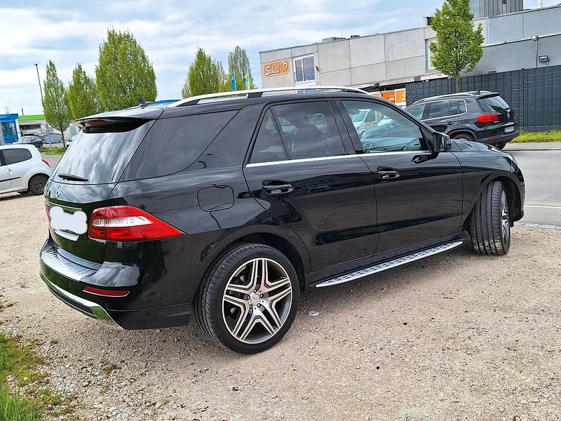 Gebraucht Mercedes ML350 258 PS (189 kW) 2014 Schwarz SUV