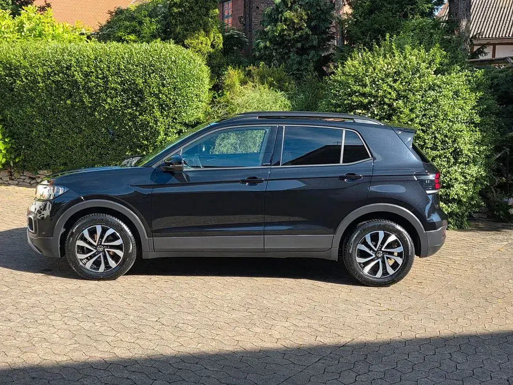 Gebraucht VW T-Cross Active 110 PS (80 kW) 2021 Deep black perleffekt SUV