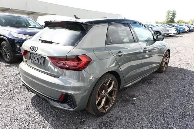 Chronosgrau metallic / dach: sch chronosgrau metallic / dach: sch Gebraucht 2019 Audi A1 Sportback Edition .1 Kleinwagen | 30.511 € (Teuer) - Bild 1/4