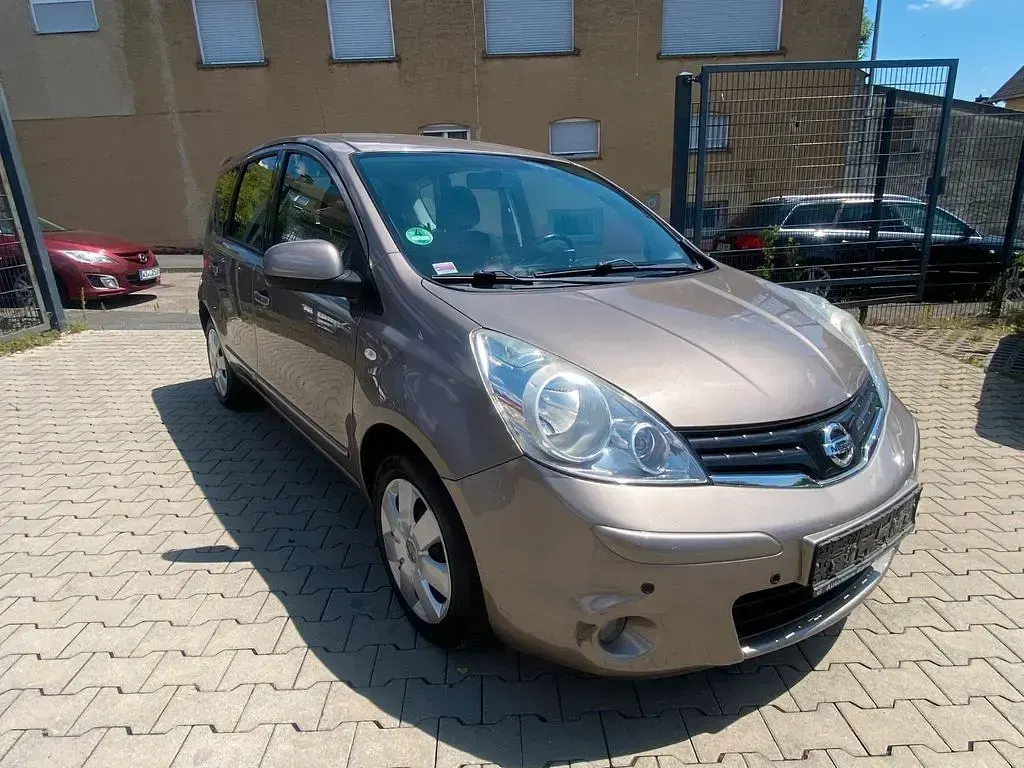 Gebraucht Nissan Note Acenta 88 PS (64 kW) 2012 Cafe latte Kleinwagen