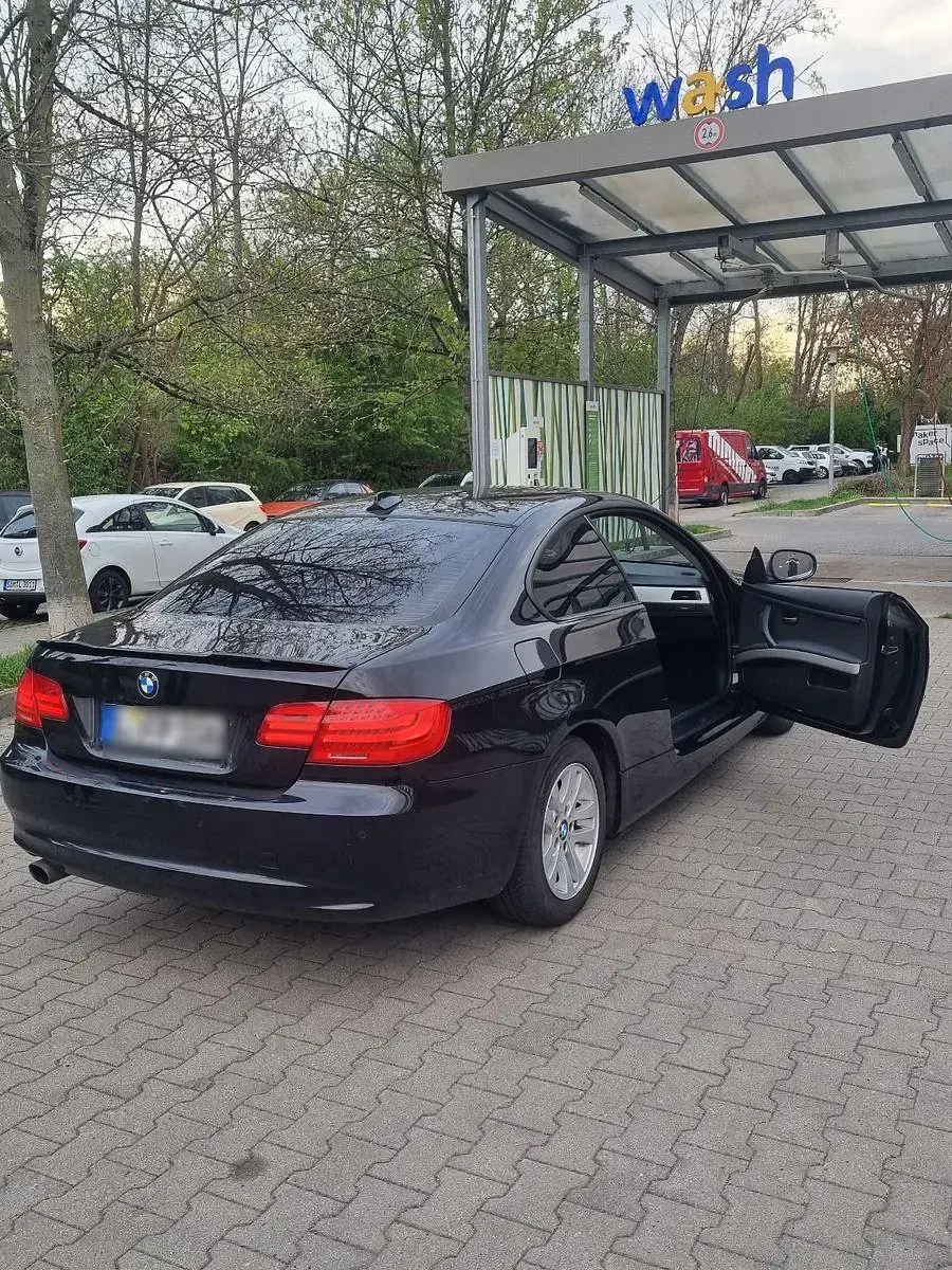 Używany BMW 318 143 KM (105 kW) 2012 Czarny Coupe