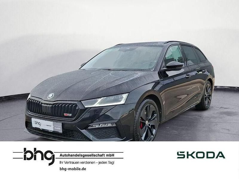 Blackmagic perleffekt Gebraucht 2024 Skoda Octavia RS Kombi | 32.330 € (Guter Preis) - Bild 1/4