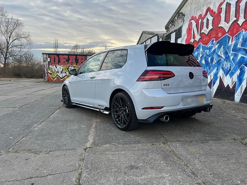 Gebraucht VW Golf VII GTI 300 PS (220 kW) 2019 Weiß Kleinwagen