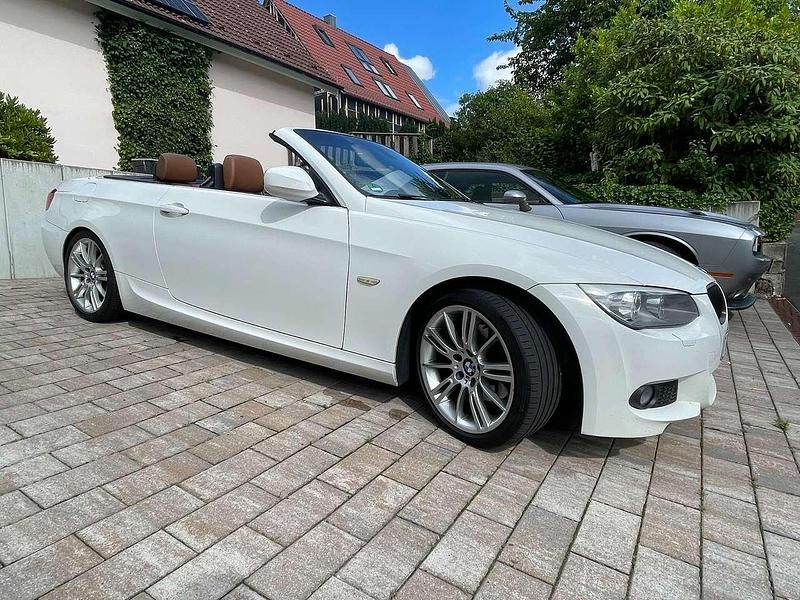 Gebraucht BMW 320 Cabriolet M Sport 184 PS (135 kW) 2012 Weiß Cabrio