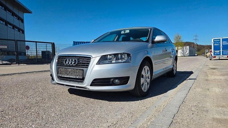 Gebraucht Audi A3 Attraction 125 PS (91 kW) 2010 Silber Kleinwagen