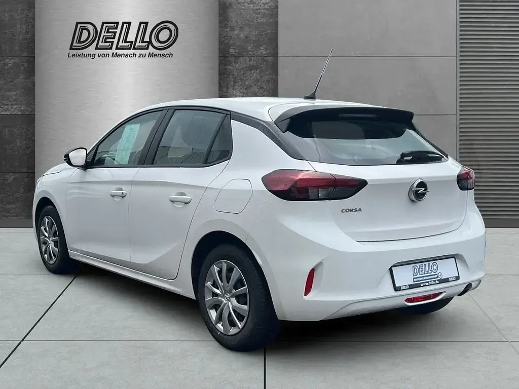 Używany Opel Corsa Edition 75 KM (55 kW) 2021 Biały Hatchback