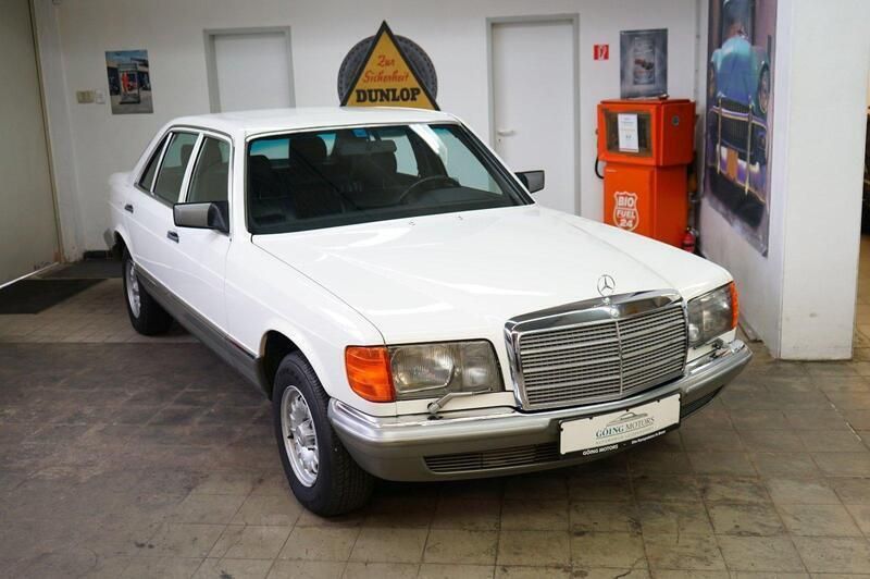 Weiß Gebraucht 1984 Mercedes S500 Limousine | 34.460 € - Bild 1/4
