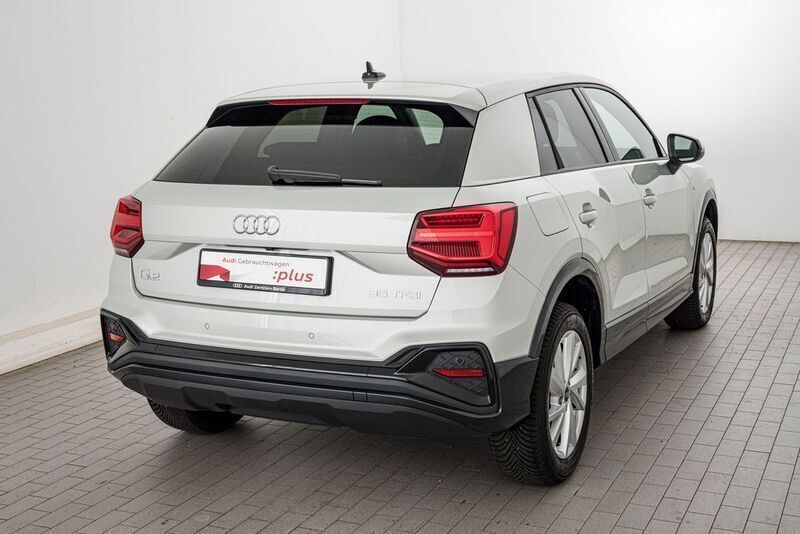 Gebraucht Audi Q2 S-Line 150 PS (110 kW) 2024 Tausilber metallic SUV